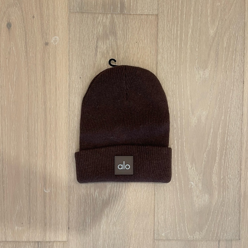 NWT Alo Brown Beanie